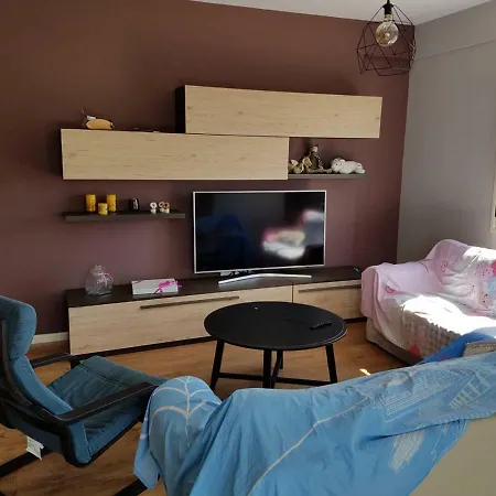 Larisa Apartment *