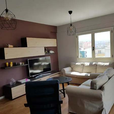 Larisa Apartment *