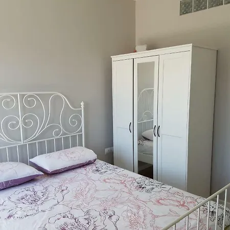 Larisa Apartment Himarë
